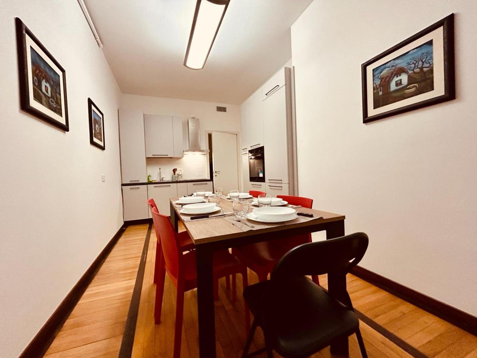 Apartament Kibilu - Via Medaglie D'Oro Centro Citta Con Parcheggio Varese Zewnętrze zdjęcie