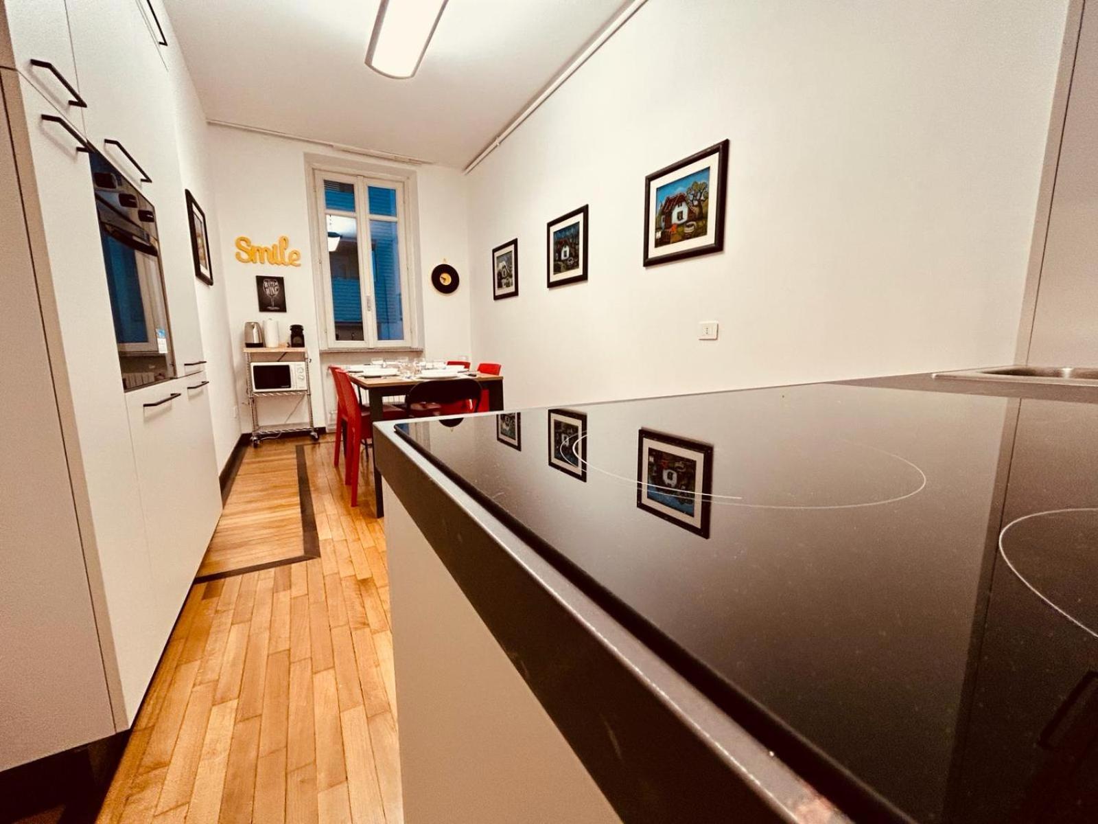 Apartament Kibilu - Via Medaglie D'Oro Centro Citta Con Parcheggio Varese Zewnętrze zdjęcie